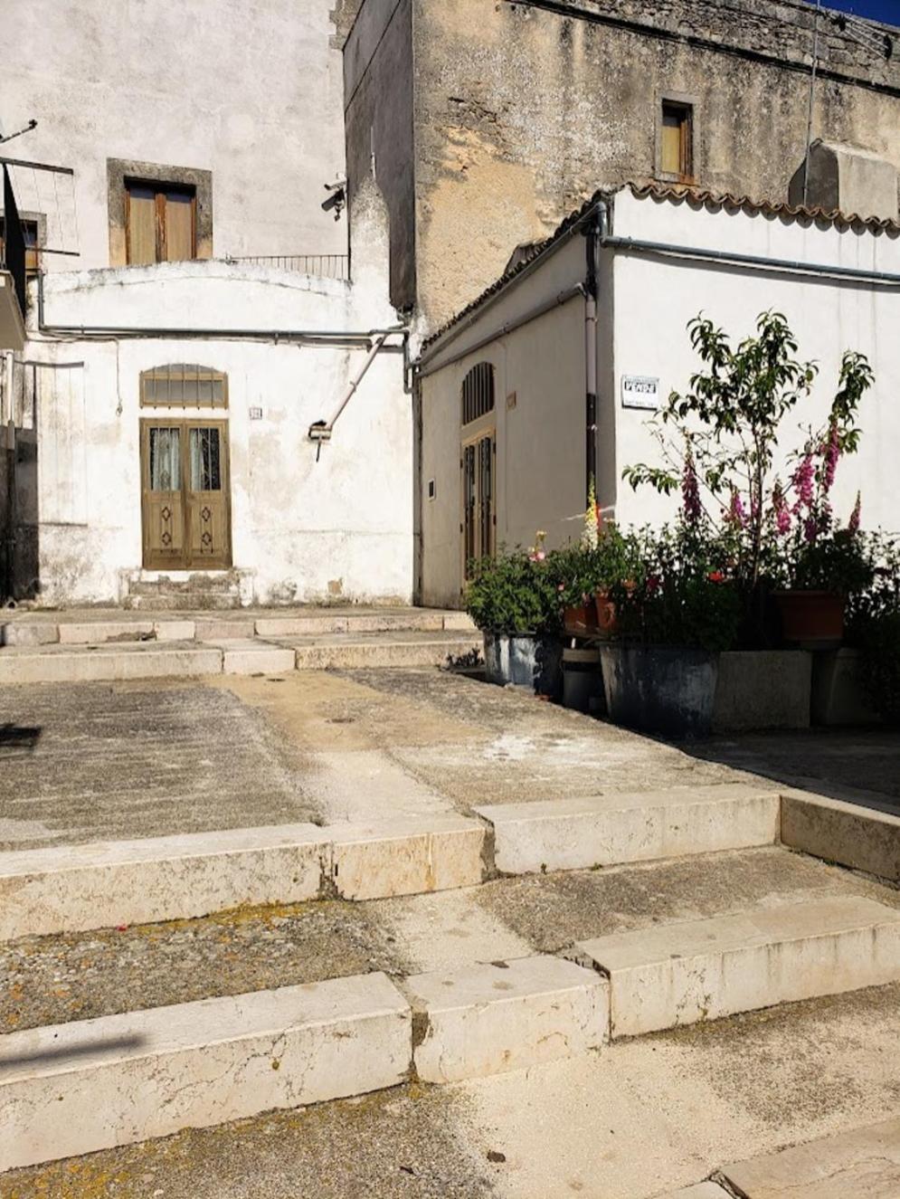 Willa Casa Rione Medievale Monte SantʼAngelo Zewnętrze zdjęcie